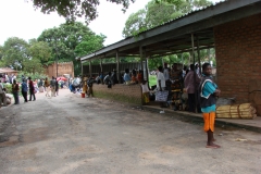 Warten auf die Fähre "Ilala" in Nkhata Bay.
